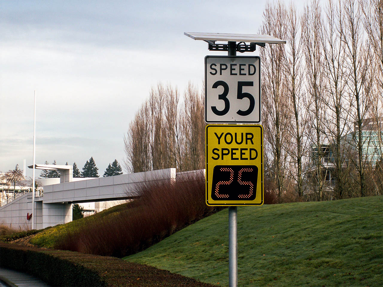 Speed Zone Verkehrszeichen 135x182mm 
