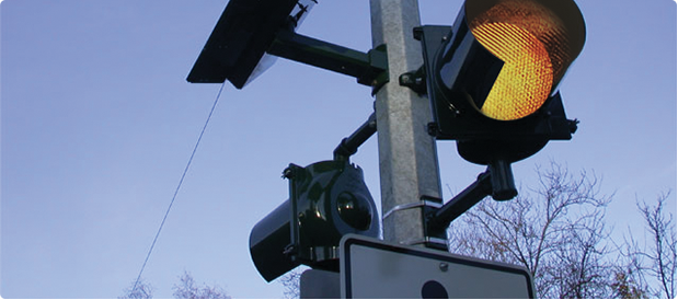 Carmanah Introduces Solar-powered Roadway Flasher Featuring ENCOM Wireless Control Technology