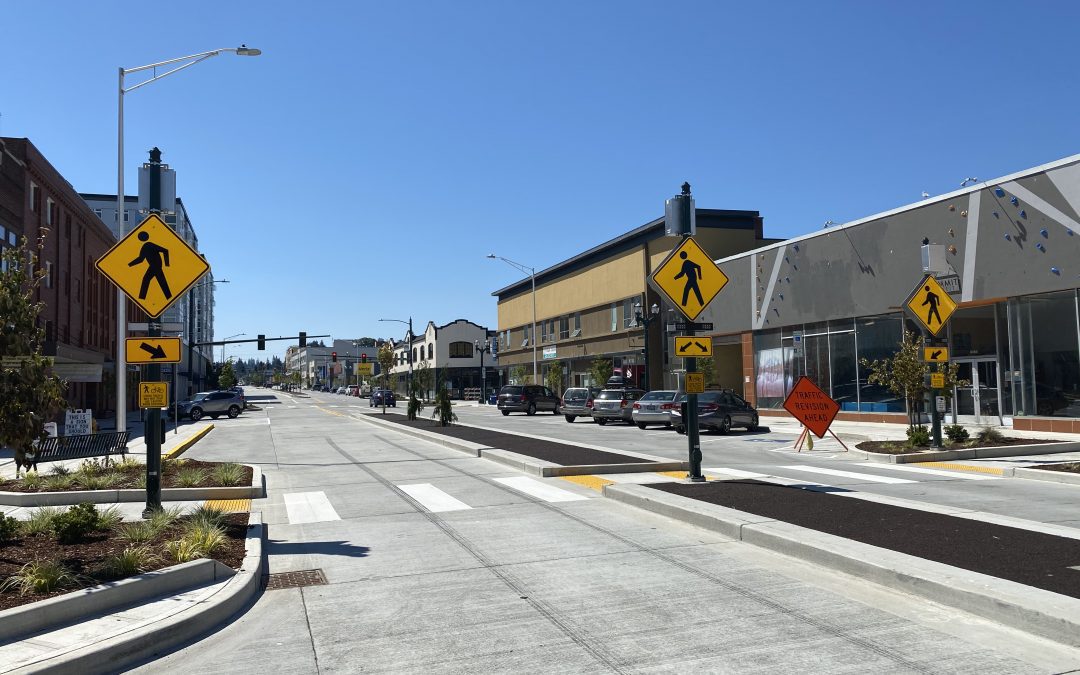 Rapid-flashing beacons help Everett, WA create a safer, more walkable downtown