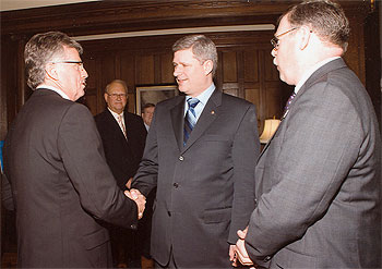 Carmanah Technologies' Art Aylesworth meets Canada's Prime Minister Stephen Harper.